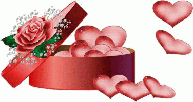 une boite de chocolat avec des coeur a l'intérieur